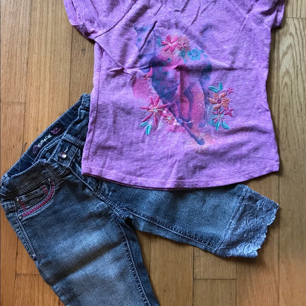Sold!!!!****Girls lace Capri & Top set